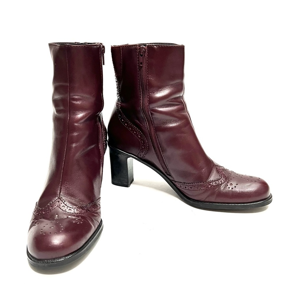Vintage 1990s oxblood leather brogue wingtip zip up heeled ankle boots - Picture 4 of 9